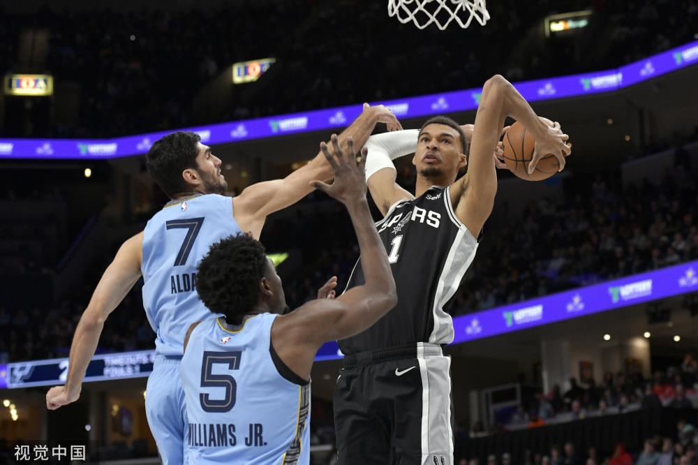 霍伊伦作为 霍伊伦作为